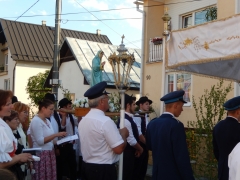 Procesia na sviatok Božieho tela a krvi, Chmeľnica 15.06.2017 – fotografia 42