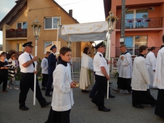 Procesia na sviatok Božieho tela a krvi, Chmeľnica 15.06.2017 – fotografia 32