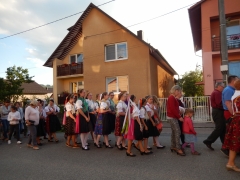 Procesia na sviatok Božieho tela a krvi, Chmeľnica 15.06.2017 – fotografia 34