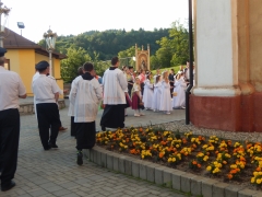 Procesia na sviatok Božieho tela a krvi, Chmeľnica 15.06.2017 – fotografia 22