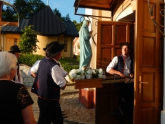 Procesia na sviatok Božieho tela a krvi, Chmeľnica 15.06.2017 – fotografia 26