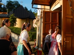 Procesia na sviatok Božieho tela a krvi, Chmeľnica 15.06.2017 – fotografia 27