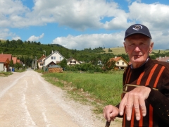 Pokročili sme aj na obecnej ceste v lokalite " IBV Pri trati." Obyvatelia dostali aj kúsok "asfaltky" – fotografia 21