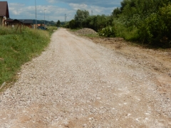Pokročili sme aj na obecnej ceste v lokalite " IBV Pri trati." Obyvatelia dostali aj kúsok "asfaltky" – fotografia 19