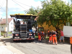 Rekonštrukcia MK a chodníkov v obci Chmeľnica - vetva E – fotografia 1
