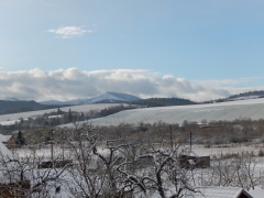 Chmeľnica v bielom – fotografia 1