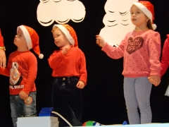 Vianočný program venovali svojim rodičom a starým rodičom – fotografia 24