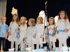 Vianočný program venovali svojim rodičom a starým rodičom – fotografia 38