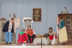 Premiéra divadelného predstavenia: “Devínsky šašo a jeho chovanica“ spríjemnila Veľkonočnú nedeľu – fotografia 10