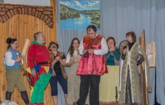 Premiéra divadelného predstavenia: “Devínsky šašo a jeho chovanica“ spríjemnila Veľkonočnú nedeľu – fotografia 7