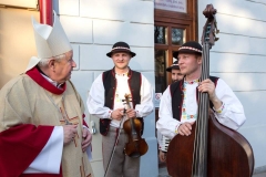 Pamätná tabuľa  Mons. Viktorovi Trstenskému – fotografia 1