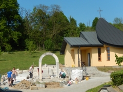 Pokračovali práce na pomníku venovanému rodákom – fotografia 4