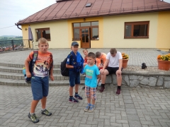Na miništranskom  futbalovom turnaji v Chmeľnici zvíťazili domáci – fotografia 3