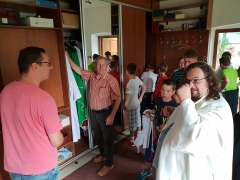 Na miništranskom  futbalovom turnaji v Chmeľnici zvíťazili domáci – fotografia 20
