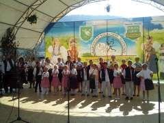 Na  14. ročníku Kluknavských folklórnych slávností vystúpil aj folklórny súbor z Chmeľnice – fotografia 15