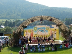Na  14. ročníku Kluknavských folklórnych slávností vystúpil aj folklórny súbor z Chmeľnice – fotografia 24