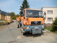 POZOR! V CHMEĽNICI SA ZAJTRA ZAČÍNA S ASFALTOVANÍM KOMUNIKÁCIÍ! – fotografia 1