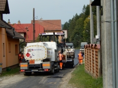 ASFALTOVANIE MK  v Chmeľnici 11.09.2018 – fotografia 21
