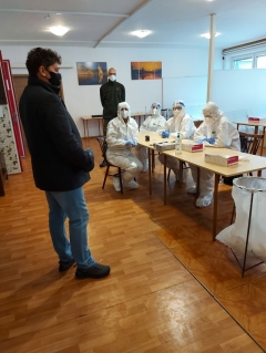 VÝSLEDKY TESTOVANIA NA COVID-19 NA ODBERNOM MIESTE CHMEĽNICA 7.- 8. novembra 2020 – fotografia 5