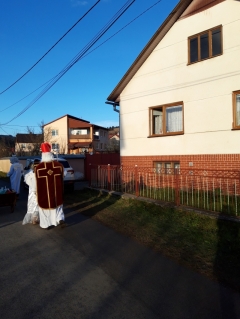 6.decembra 2020 k nám prišiel Mikuláš. – fotografia 117