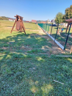 Výstavba oplotenia športového areálu. – fotografia 99