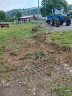 Výstavba oplotenia športového areálu. – fotografia 47