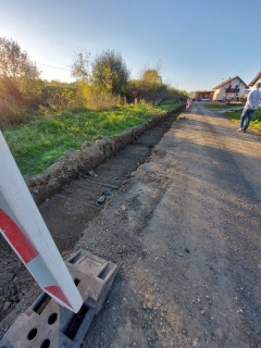 Výstavba cesty na IBV pri trati – fotografia 160