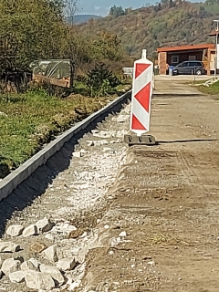 Výstavba cesty na IBV pri trati – fotografia 44