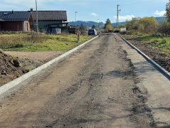 Výstavba cesty na IBV pri trati – fotografia 50