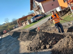 Výstavba cesty na IBV pri trati – fotografia 158
