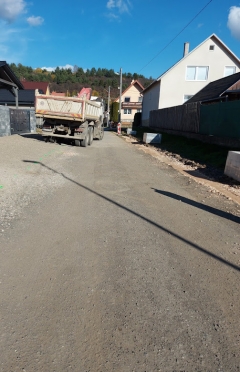 Výstavba cesty na IBV pri trati – fotografia 185