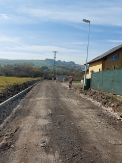 Výstavba cesty na IBV pri trati – fotografia 69