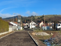 REKONŠTRUKCIA CIEST V CHMEĽNICI FINIŠUJE – fotografia 36