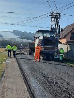 REKONŠTRUKCIA CIEST V CHMEĽNICI FINIŠUJE – fotografia 13