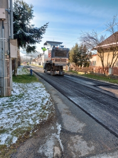 REKONŠTRUKCIA CIEST V CHMEĽNICI FINIŠUJE – fotografia 51