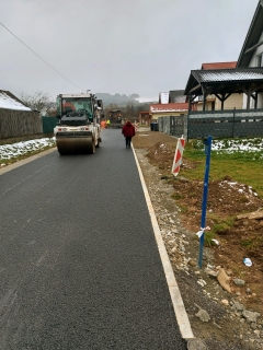 ASFALTOVANIE CESTY IBV PRI TRATI – fotografia 82