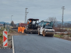 ASFALTOVANIE CESTY IBV PRI TRATI – fotografia 12