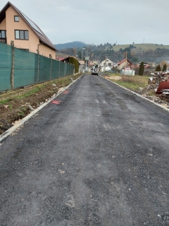 ASFALTOVANIE CESTY IBV PRI TRATI – fotografia 30