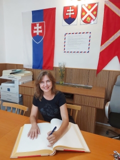 Starostka mestskej časti Bratislava-Staré Mesto ING. ARCH. ZUZANA AUFRICHTOVÁ v Chmeľnici – fotografia 5